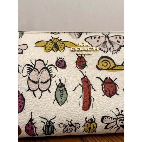 COACH Long Zip Around Wallet w/Creature Print, Gold/Chalk Multi /CR931 /NWOT - Picture 2 of 6